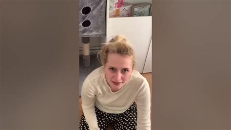 frau holt sich einen runter|Einen Runterholen Porno Videos .